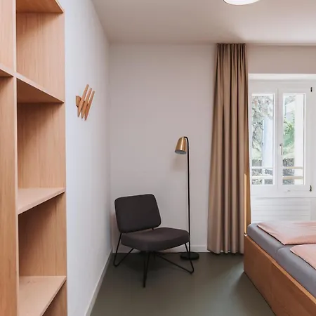 Youth Hostel *