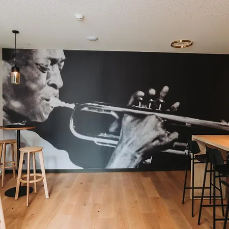 Vandrarhem Youth Montreux