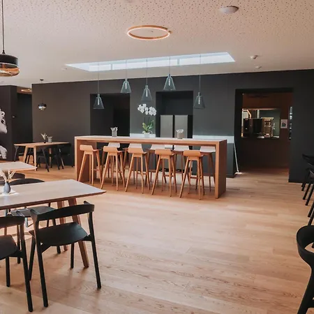 Youth Auberge de jeunesse *