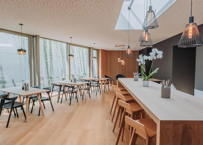 Youth Хостел *