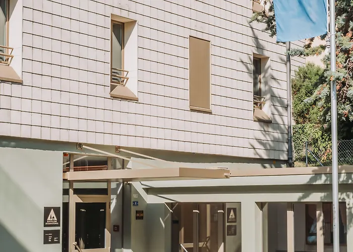 ユース * モントルー